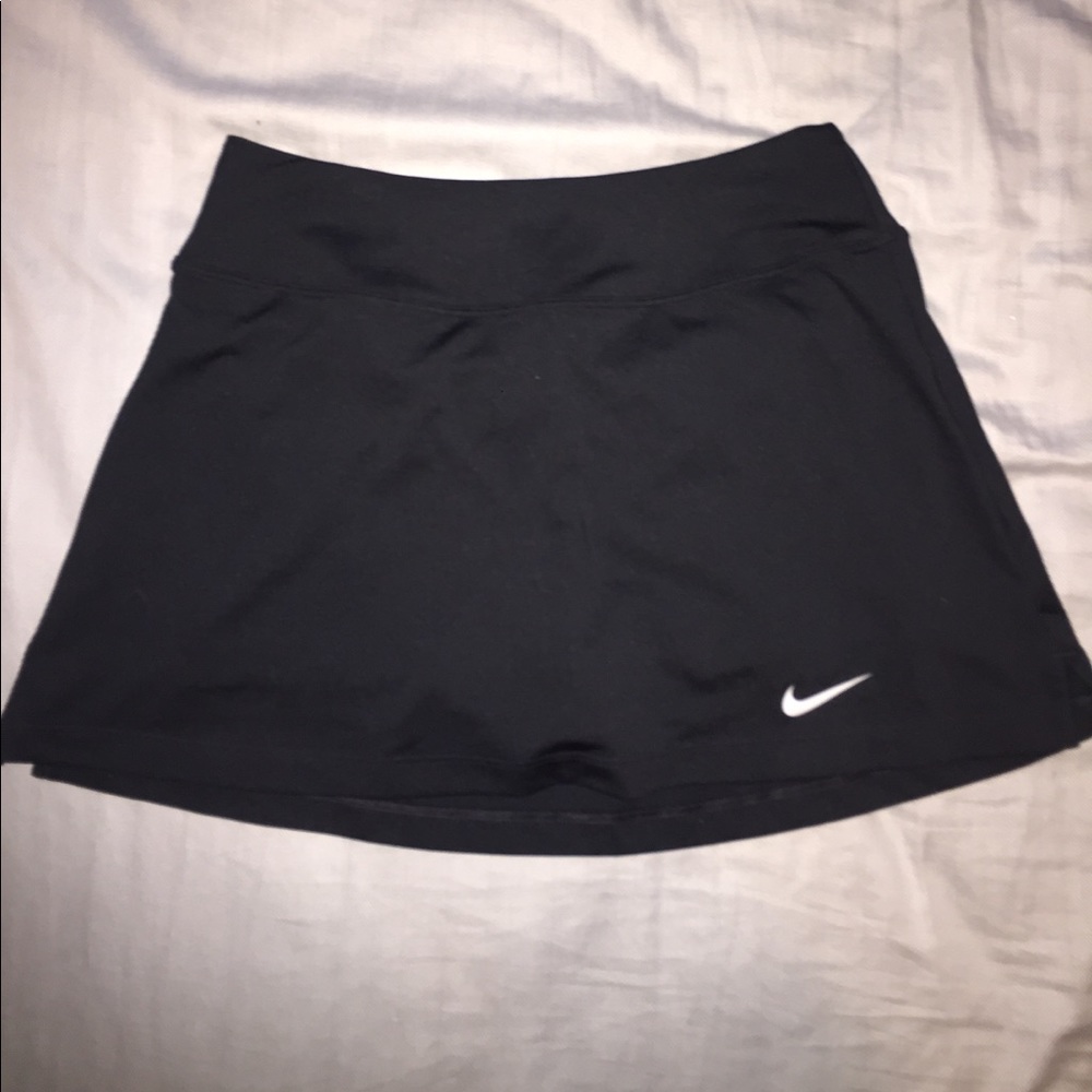 Black Nike tennis skirt