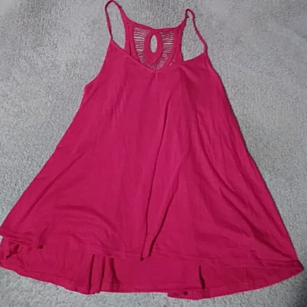 Flowy tank