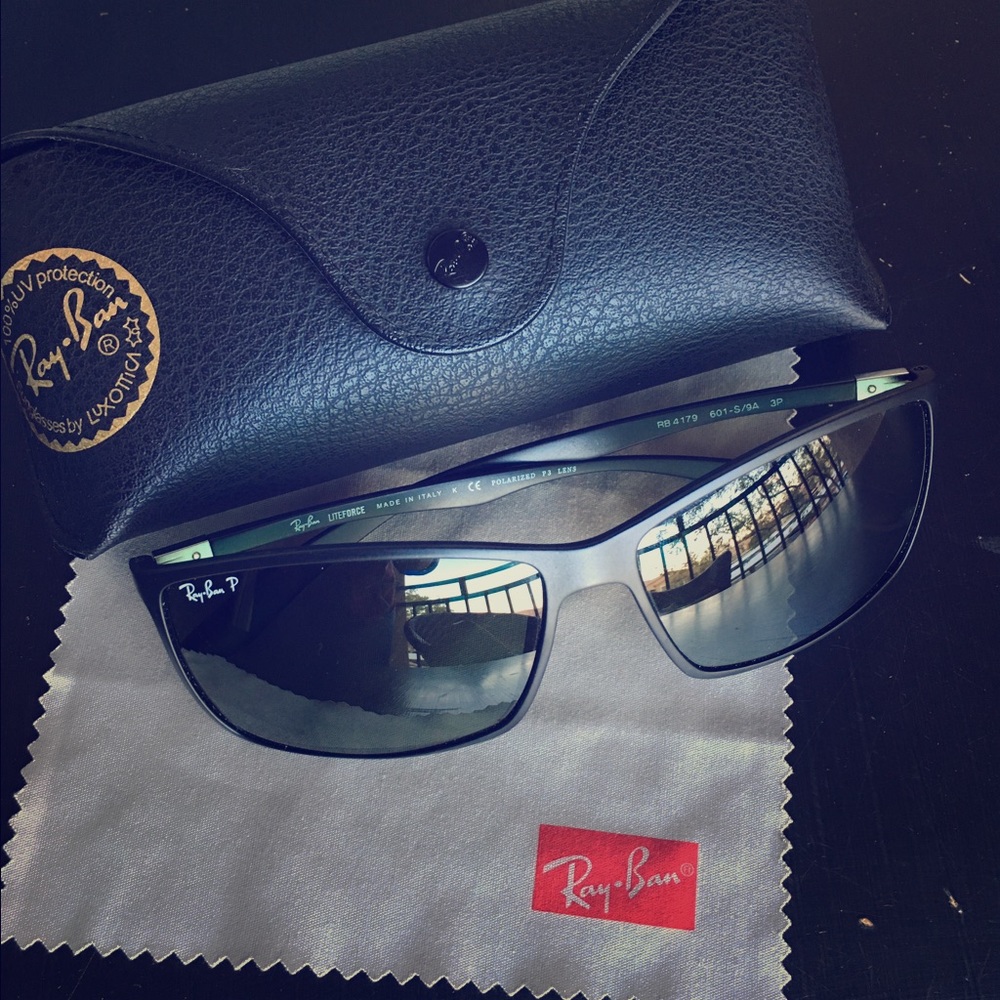 Ray-Ban RB4231 Liteforce polarized sunglasses