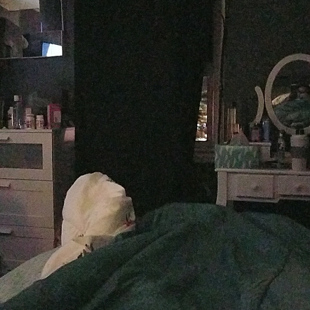 Meet your Posher, Tee