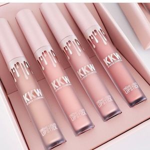KKW lip set