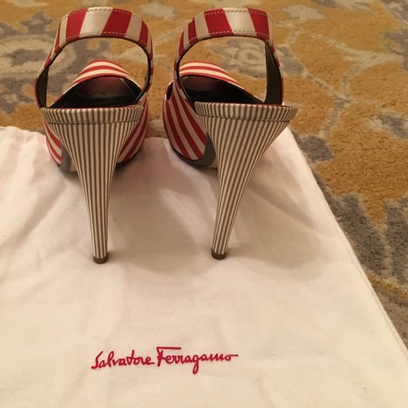 Salvatore Ferragamo striped sling back pumps - Picture 2 of 3