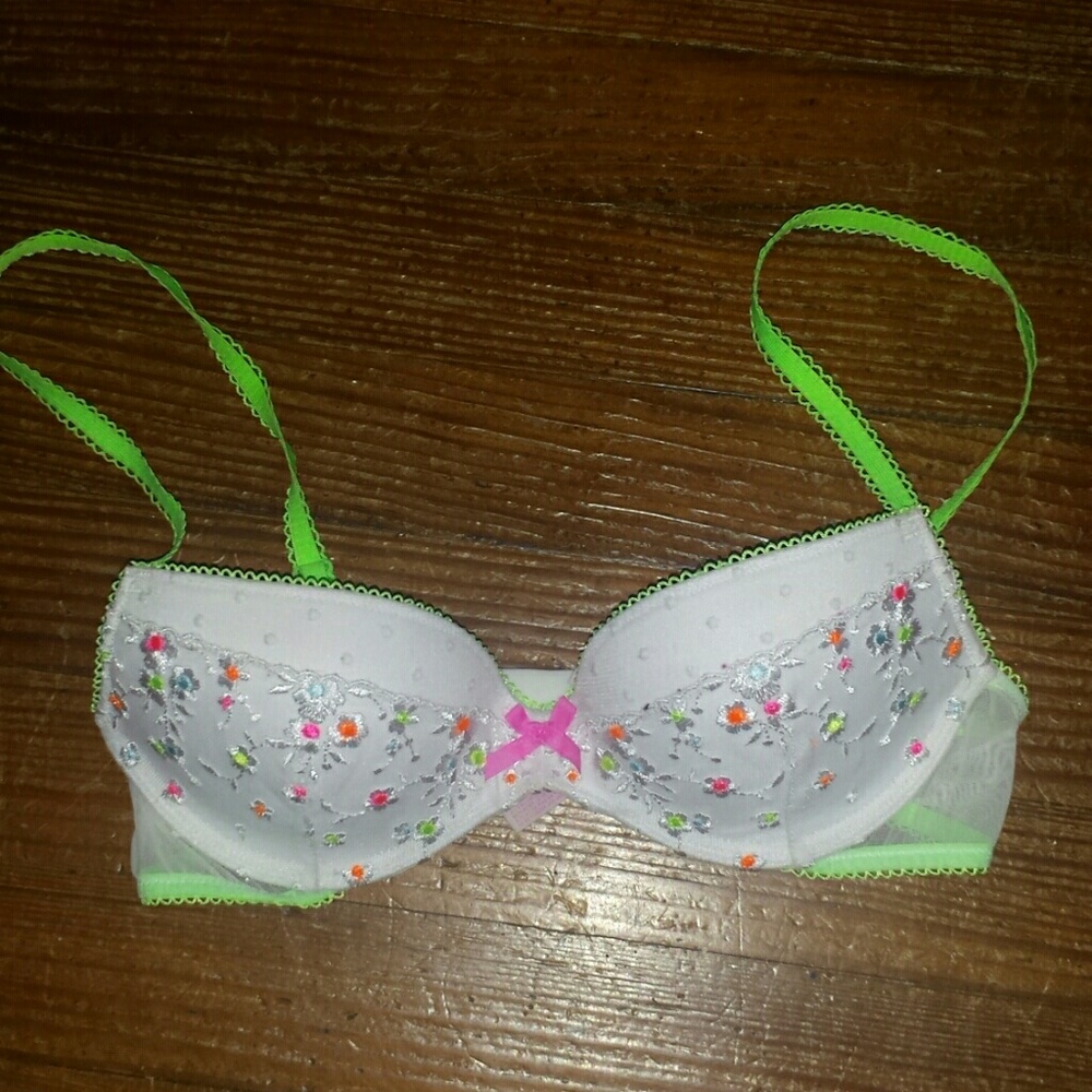 VS bra 32B