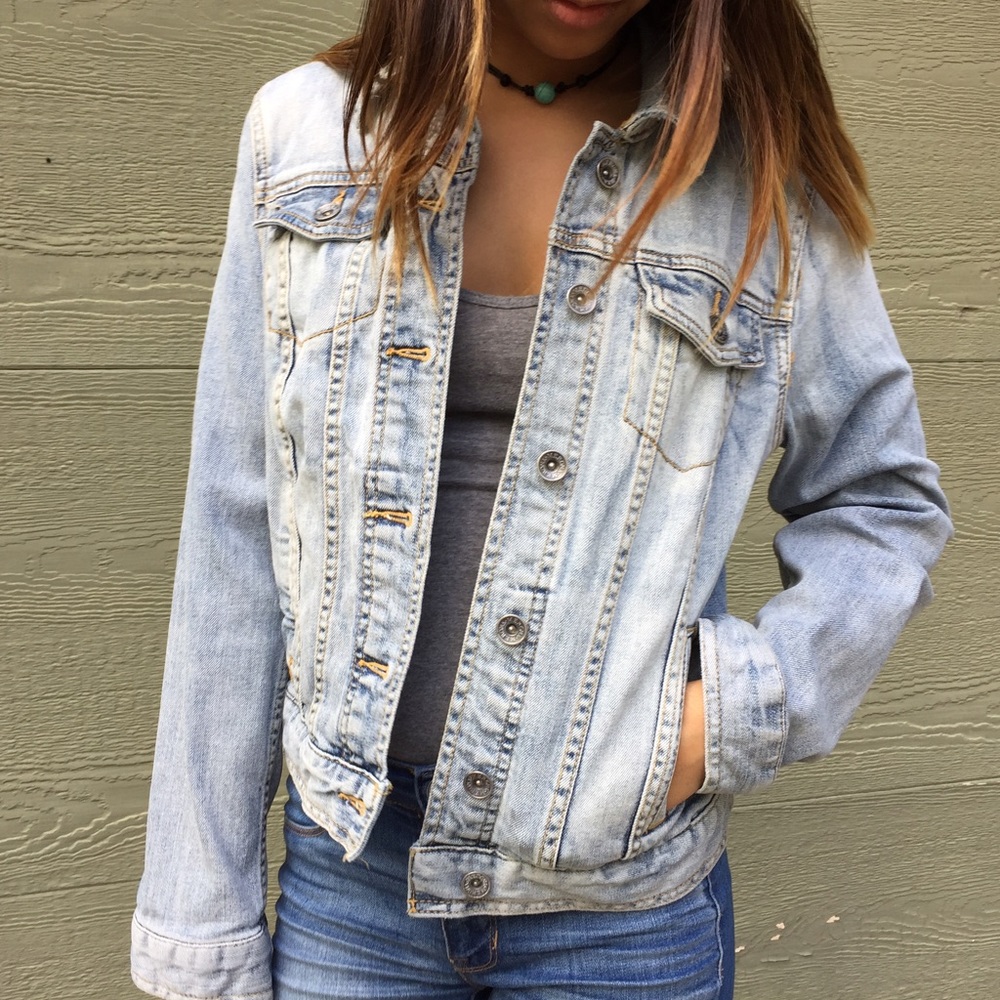 💎Light Wash Denim Jacket💎
