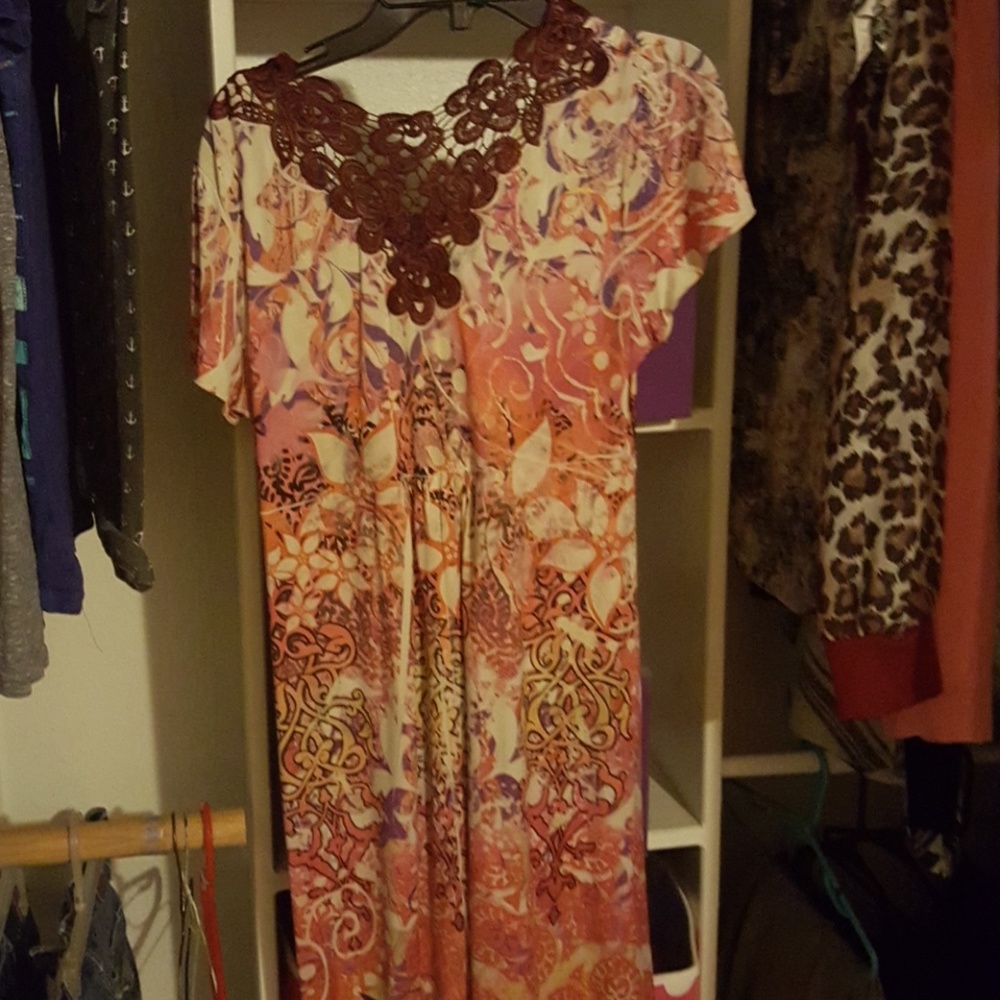 Dress - Picture 2 of 2