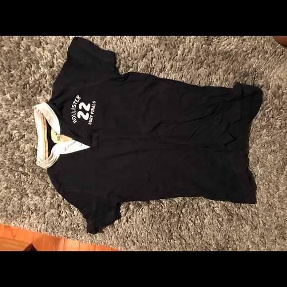 Hollister Short sleeve Henley shirt - Picture 1 of 3