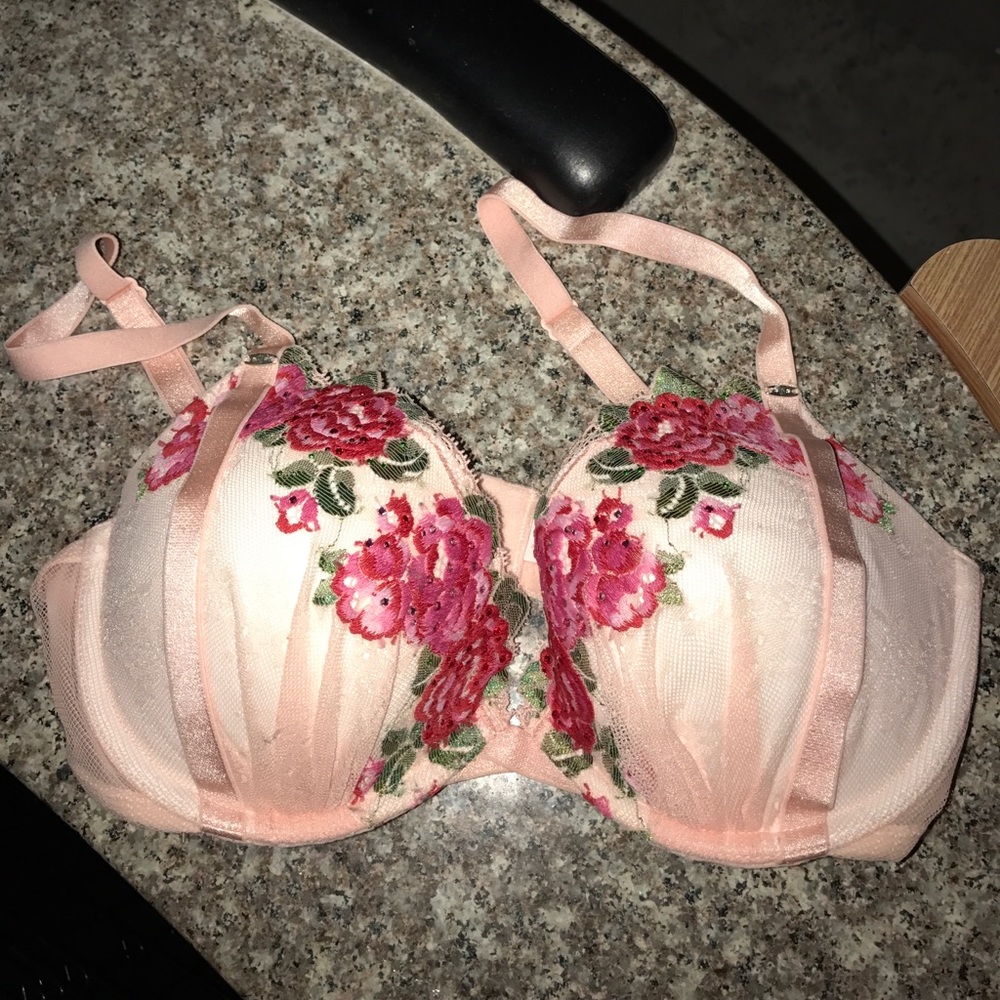 Victoria's Secret Plunge Bra