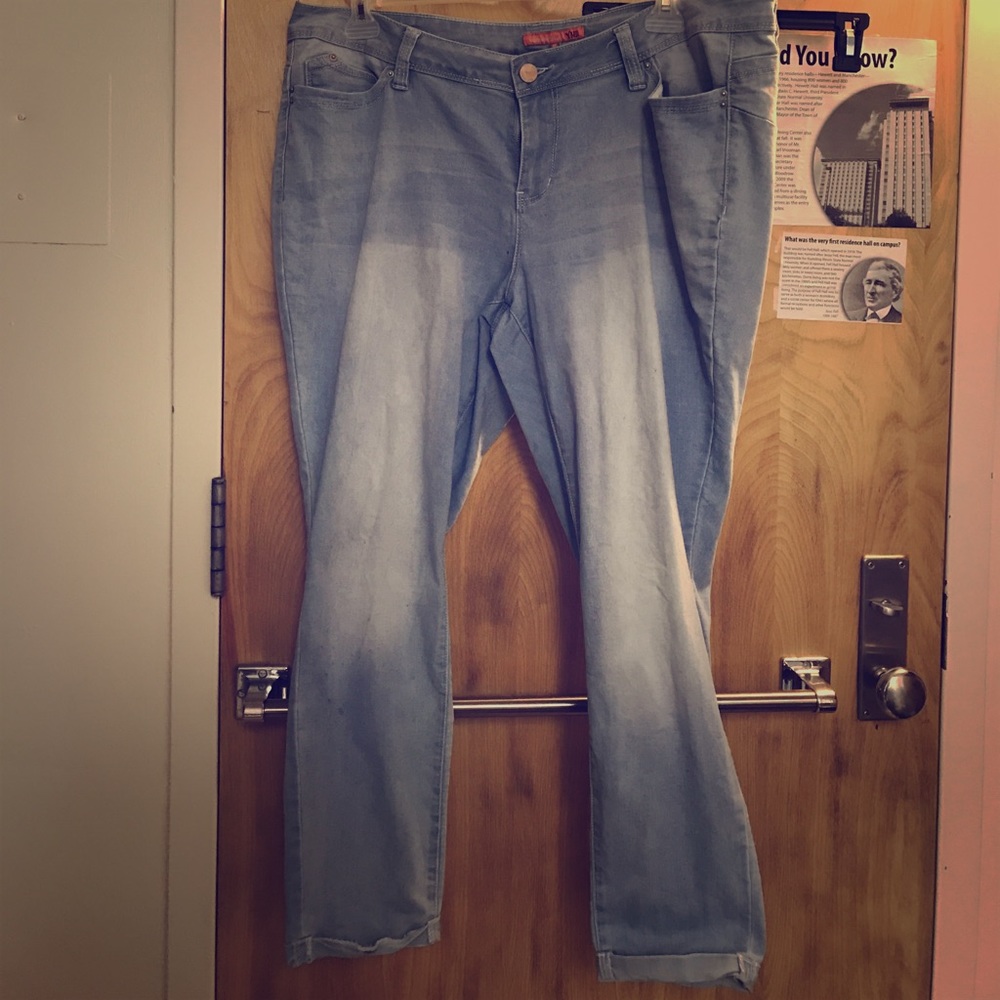 Light blue skinny jean