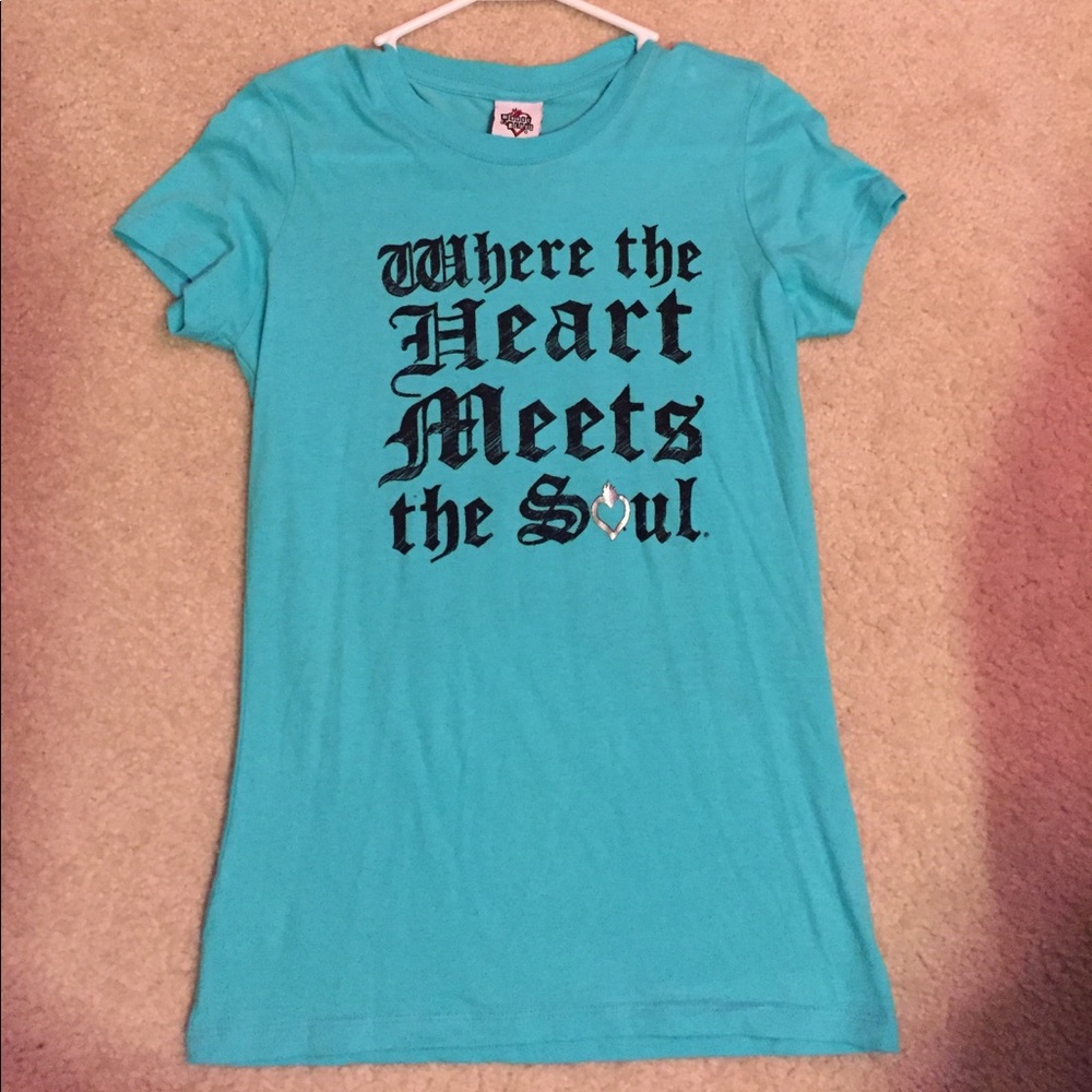 Blue t-shirt: Conditon: Good