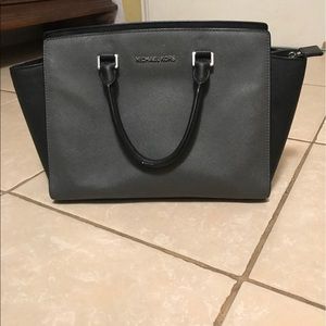 Michael Kors handbag! 👜
