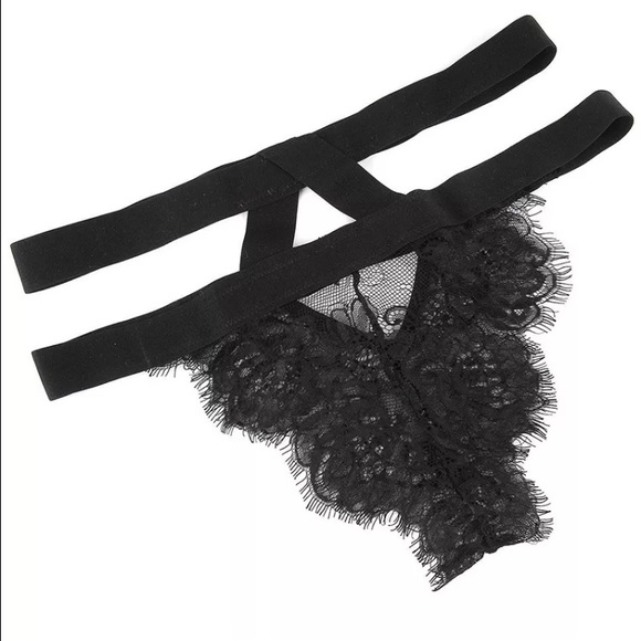 ❤️SALE ❤️NEW Strappy Lingerie Set - Picture 4 of 4