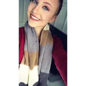 Meet your Posher, Delaney