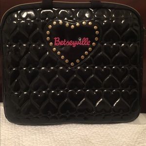 Betsy Johnson Laptop Case