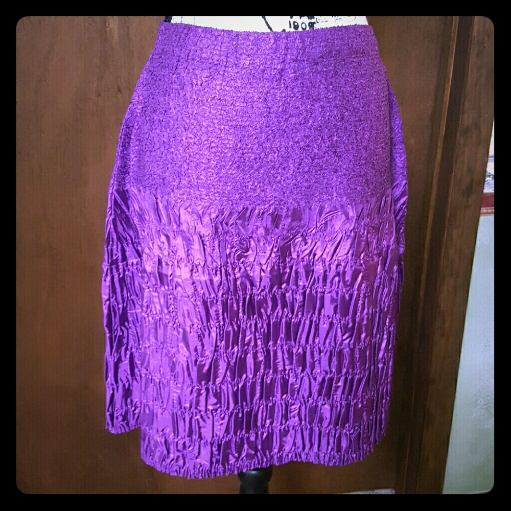 Veeca purple crinkle A-line skirt