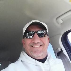 Meet your Posher, Dennis