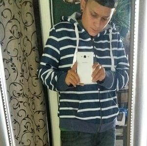 Meet your Posher, Yara