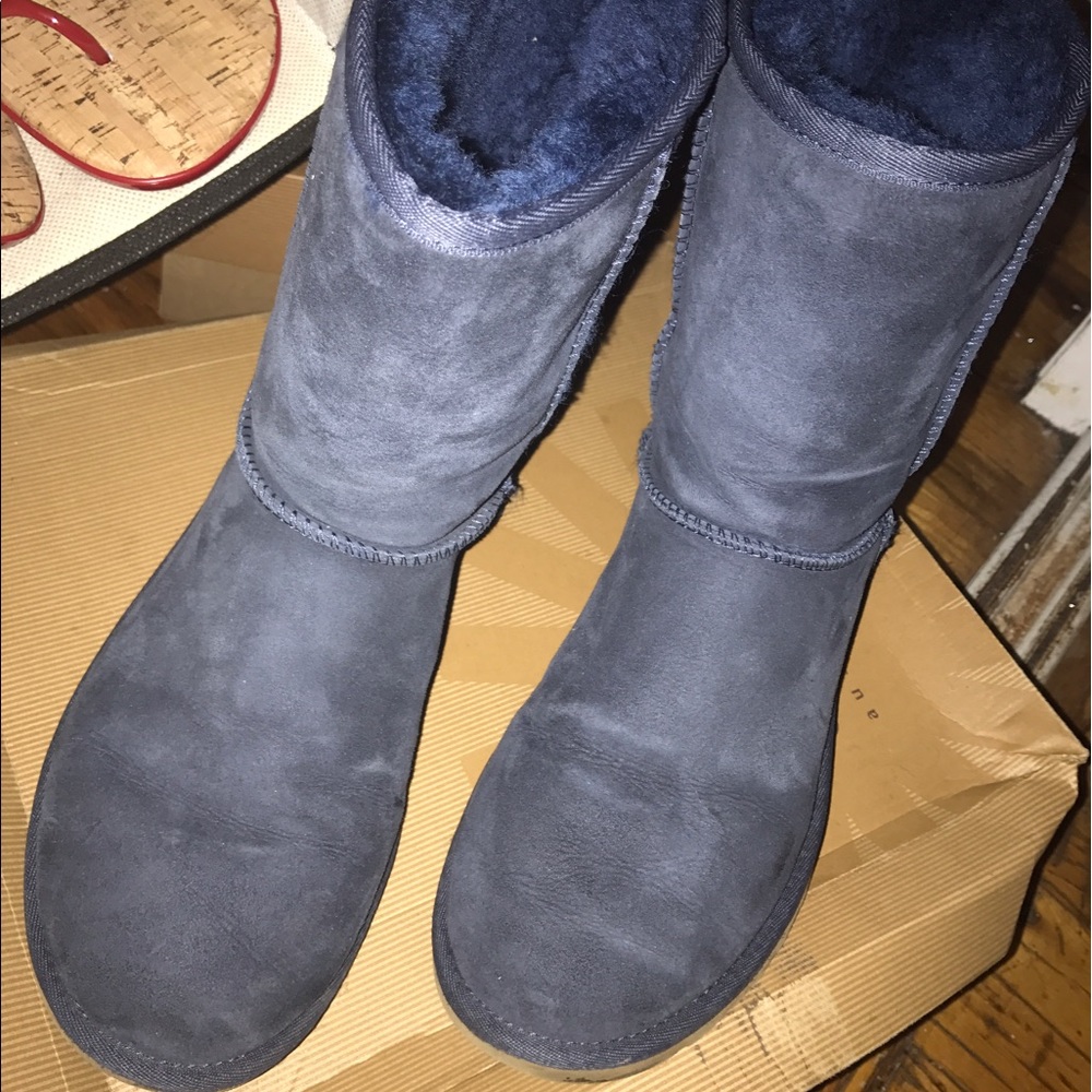 Women Uggs Size 8