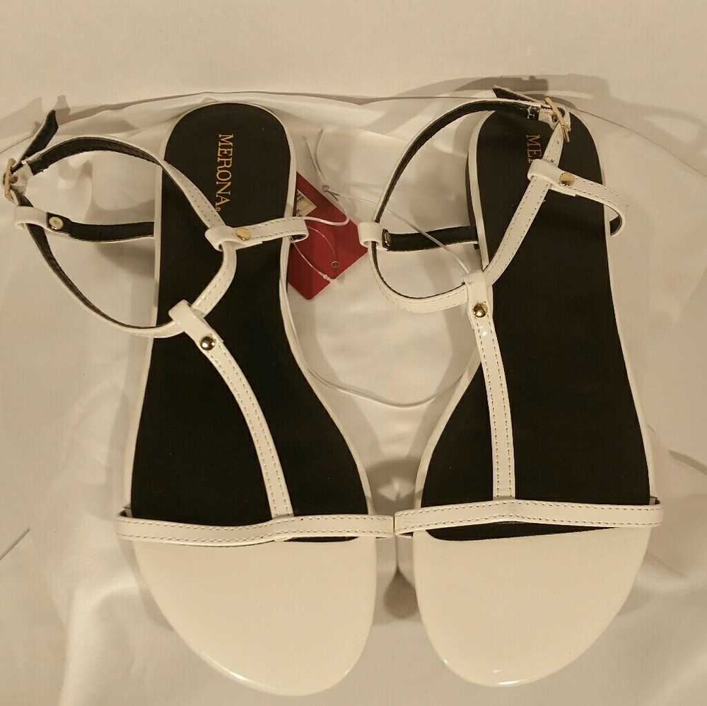 New Merona T-Strap White Sandals  Size 7.5
