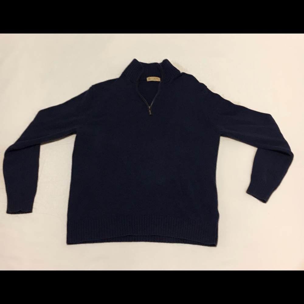 Thick and cozy, navy blue turtle neck!