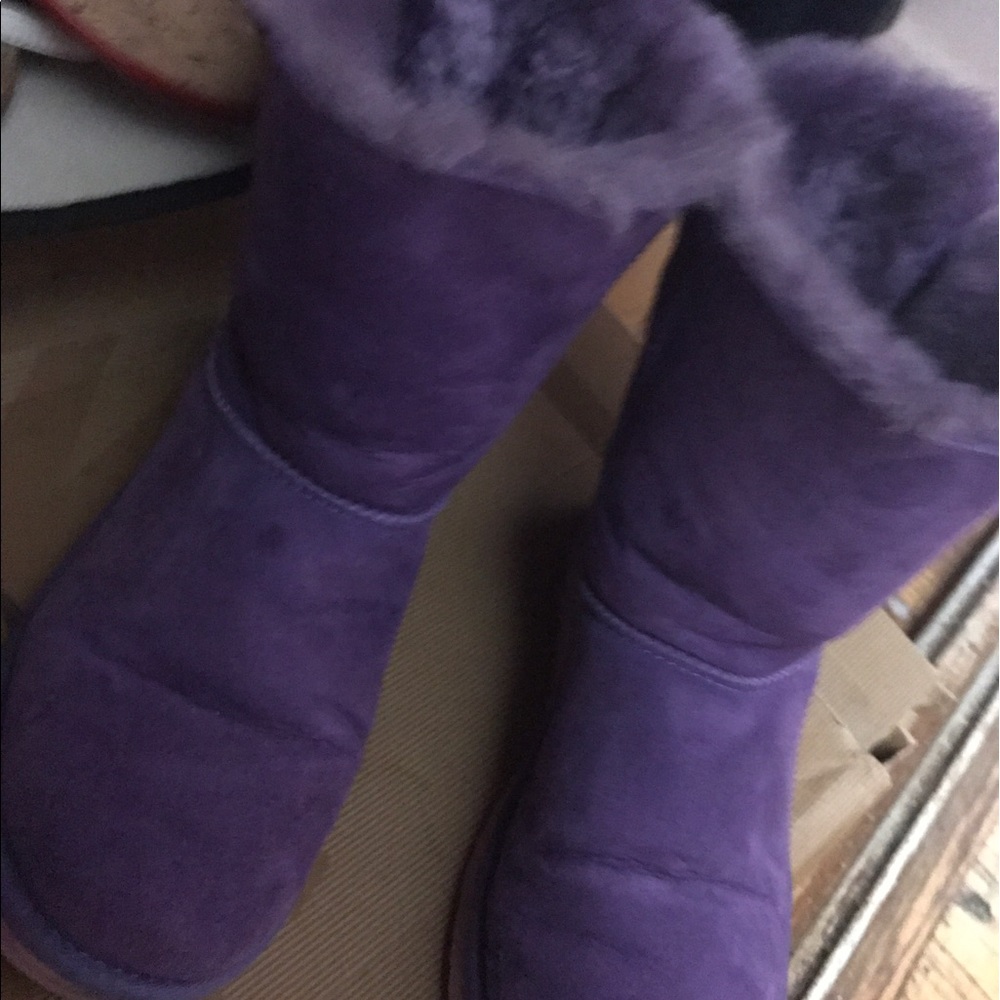 Women Uggs Size 6