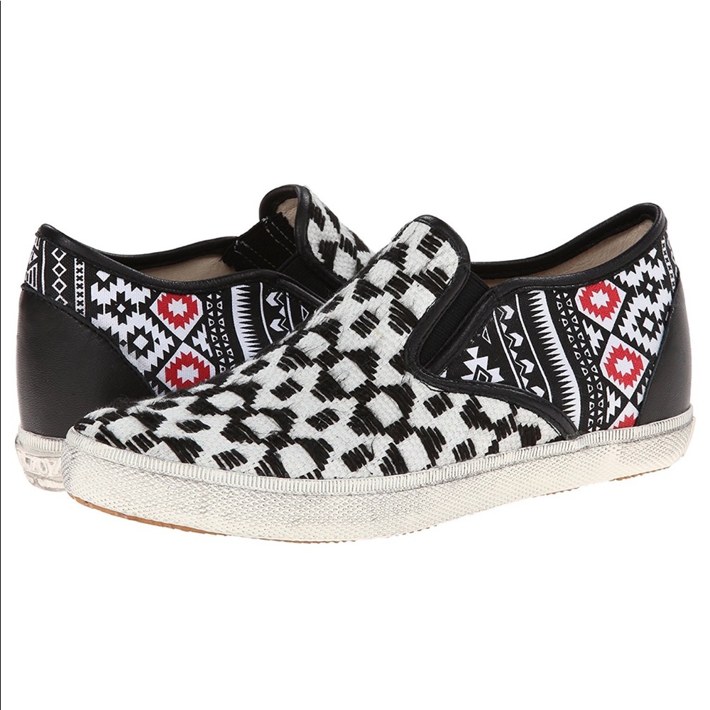 Low Top Distressed Leather Trim Slip On Sneakers - Picture 6 of 6