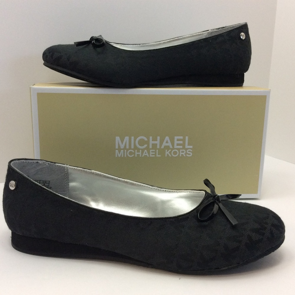 *NWOT* Michael Kors Tatys Flats