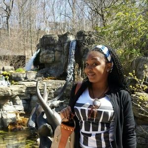 Meet your Posher, Daphney