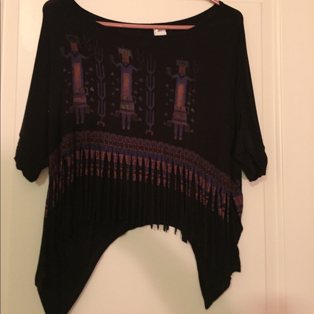 Black Crop top. Conditon: Good, Never worn.