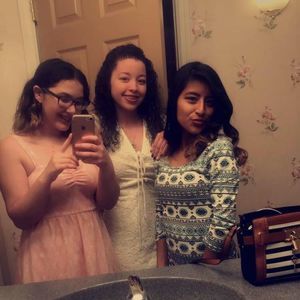 Meet your Posher, Estefania