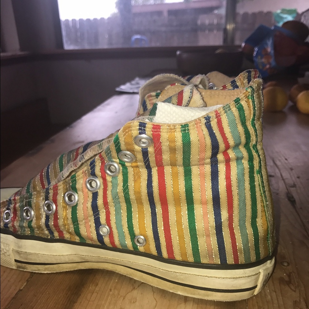 Converse - Picture 2 of 2