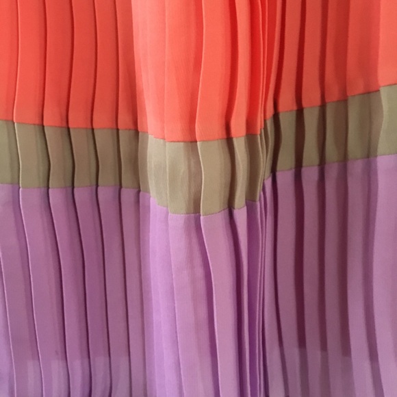 AeO ruFflEd suMmeE dResS - Picture 6 of 9