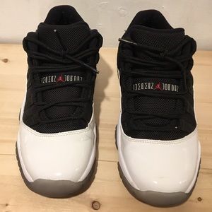 Jordan 11 retro low