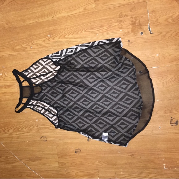 Black And White AsymmetricalPrinted Halter Top - Picture 2 of 2