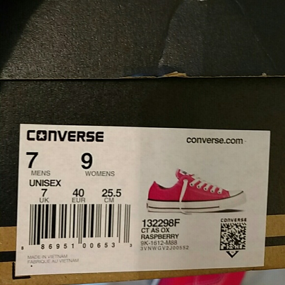 Converse women's size 9 raspberry NEW WITH BOX - Picture 6 of 6