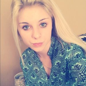 Meet your Posher, Hayley