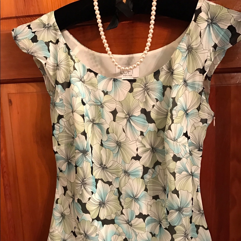 👚ANN TAYLOR LOFT TOP