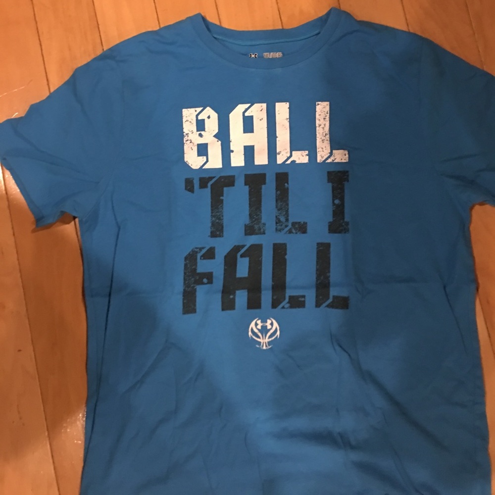 Under armor XL shirt never worn