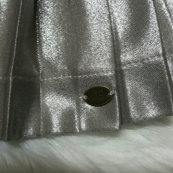 Guess metallic pleated mini skirt - Picture 2 of 5
