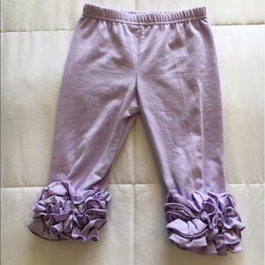 Ruffle capris