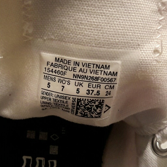 Hold Converse women lemon print NWOT - Picture 3 of 3