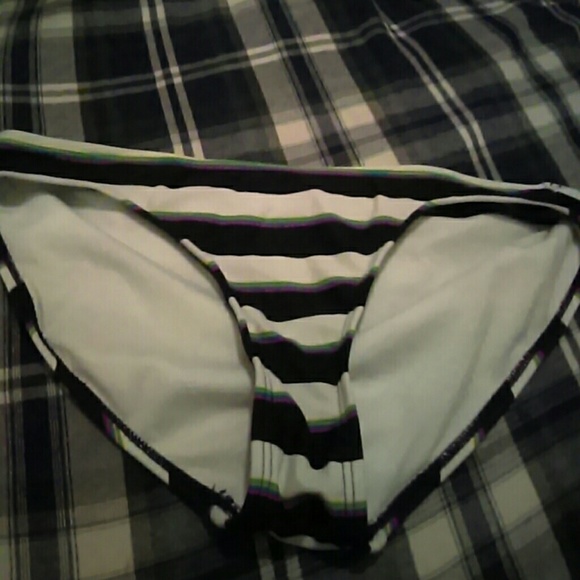 Bikini. - Picture 4 of 5