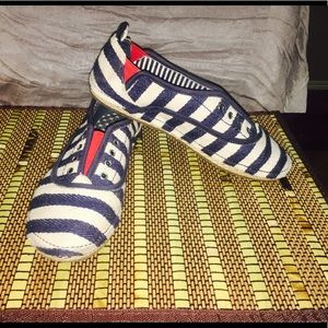 Gianni Bini Nautical Slip-On Espadrille Sneakers❤️