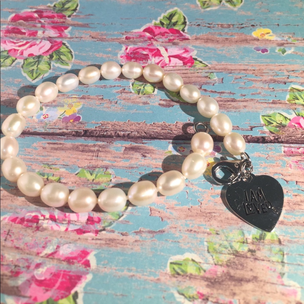 Pearl bracelet with ❤️ heart charm Helzberg 🌸