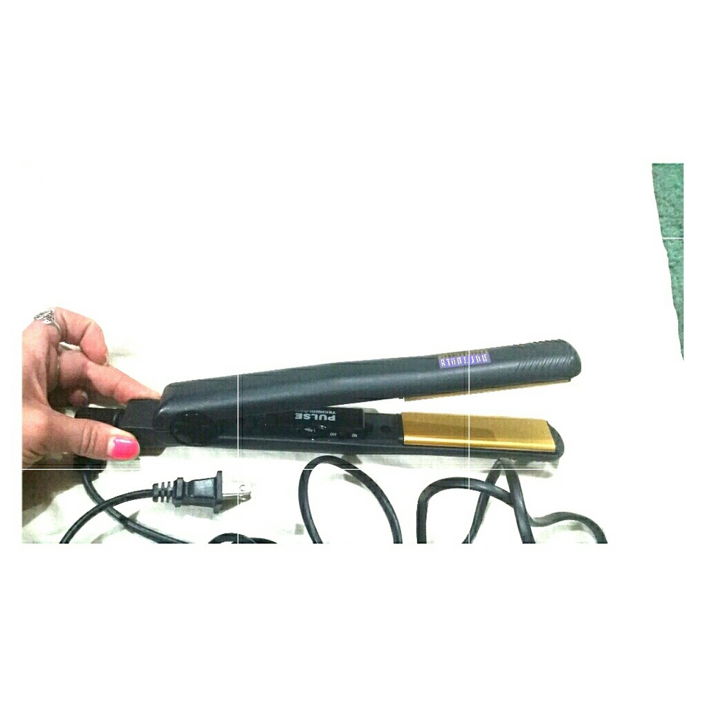 Hot Tools Professional Flat Iron