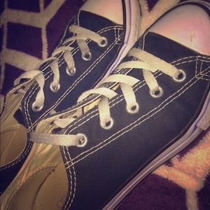 Girls converse