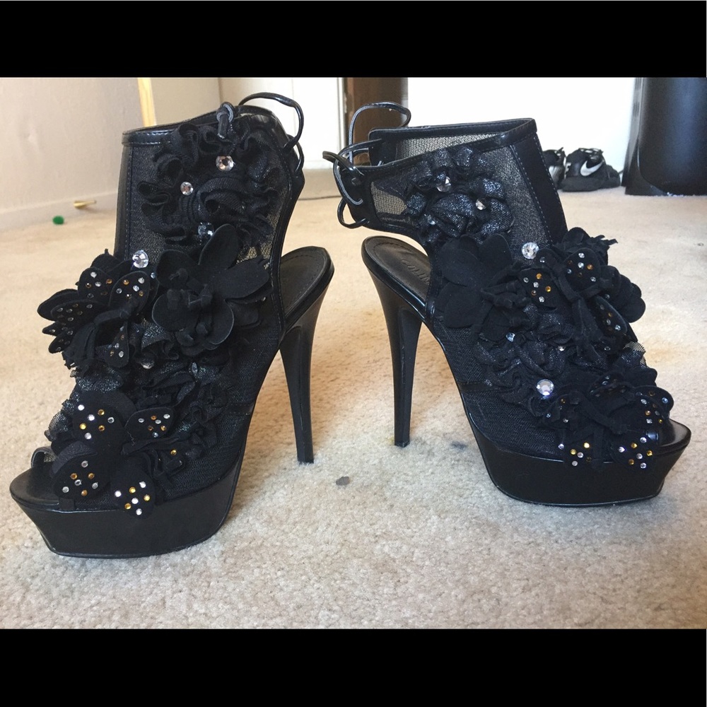 Black mesh stilettos w/velvet floral embellishment
