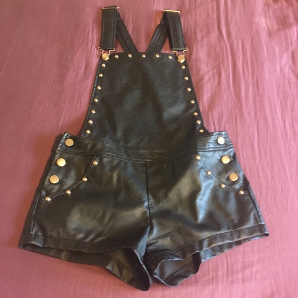 Black Overall Shorts - Picture 1 of 2