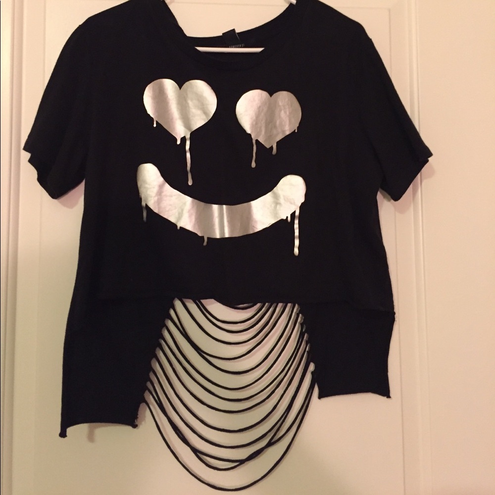 Cute smiley face shirt. Condition is good