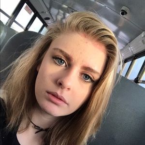 Meet your Posher, Michaela