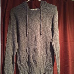 Derek Heart long sleeve sweater with hood